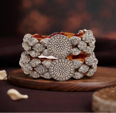 Antique Silver Pauchi