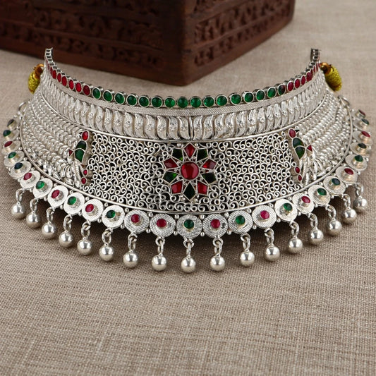 Badrika Pushp Rajat Choker