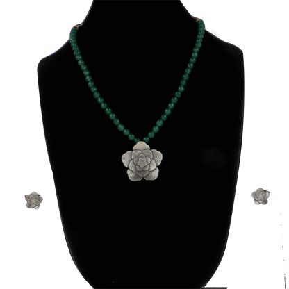 Van Pushpa Necklace Set