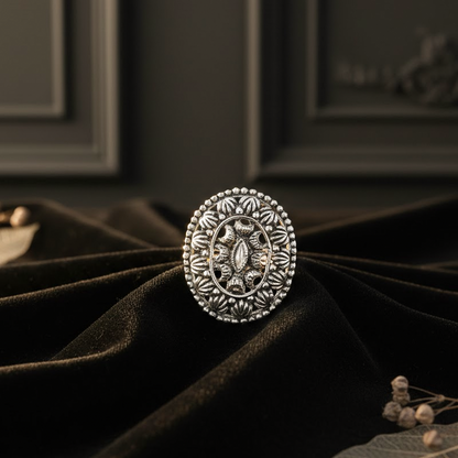Daali-Band Silver Ring