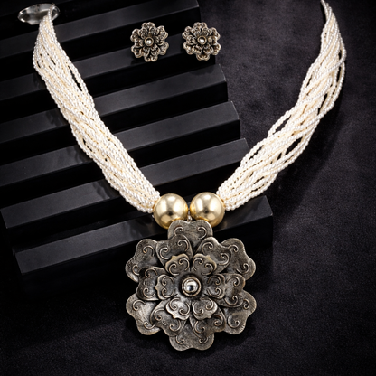 Himjyoti Pushp Necklace Set
