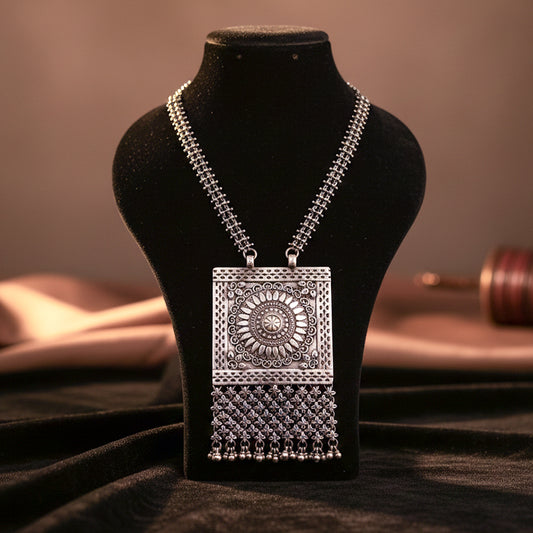 Aalekh Square Pendant Necklace