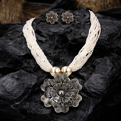 Himjyoti Pushp Necklace Set