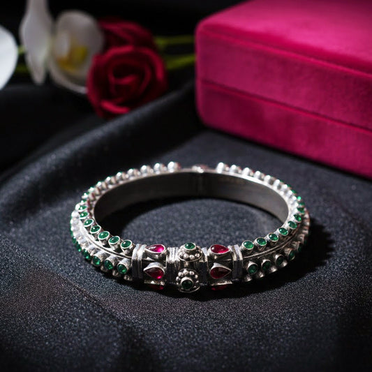 Kotyura Ratn-Ghera Kada Bangle