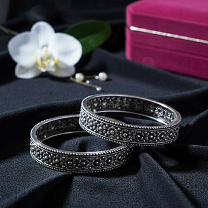 Dhauliganga Carved Bangle