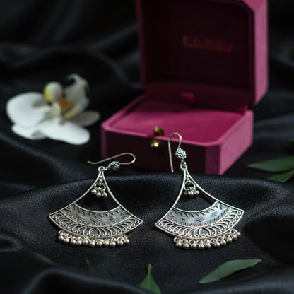 Kholi-Dar Jhumka Jhumki