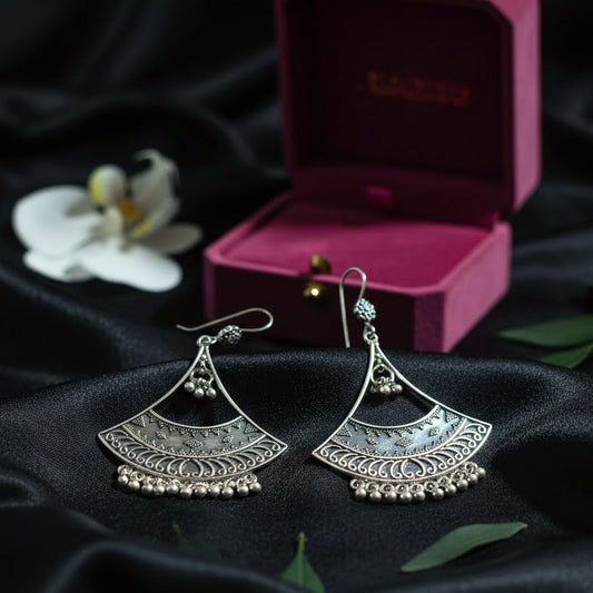 Kholi-Dar Jhumka Jhumki