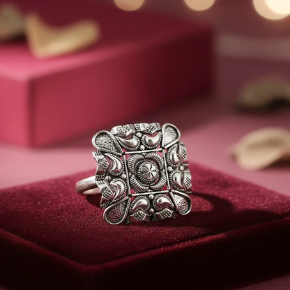 Chaal-Ghumav Silver Ring