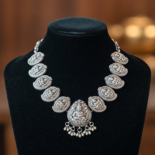Devdoli Silver Necklace