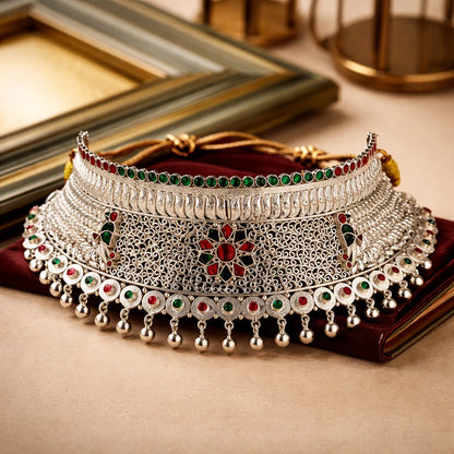 Badrika Pushp Rajat Choker
