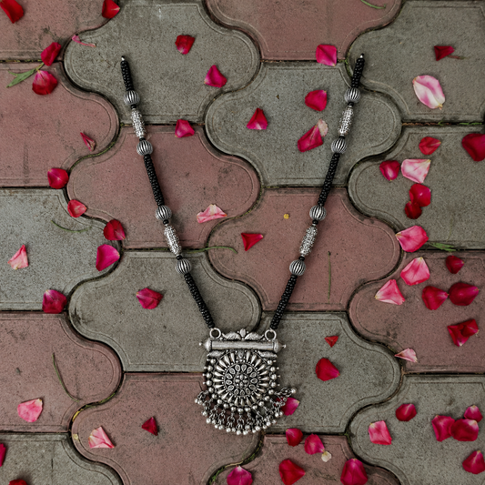 Pindari Chandrika Rajat Mangalsutra
