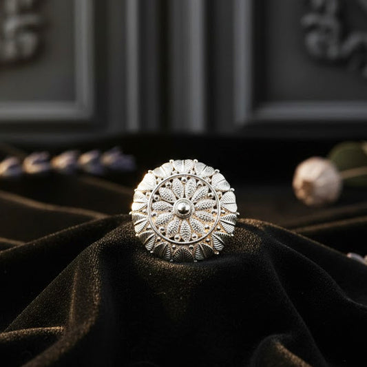 Vajra-Pushp Rhombus Ring