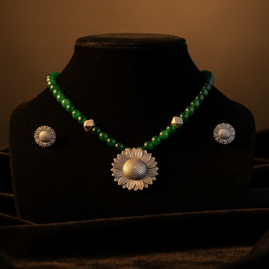 Himadri Suraj Necklace Set