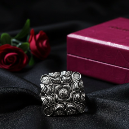 Chaal-Ghumav Silver Ring