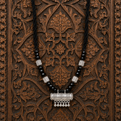 Kedarkanti Viraaj White Silver Mangalsutra