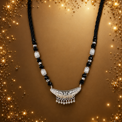 Munsiyari Chandrika White Silver Mangalsutra