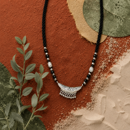 Auli Nishigandha White Silver Mangalsutra