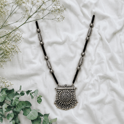 Pindari Chandrika Rajat Mangalsutra