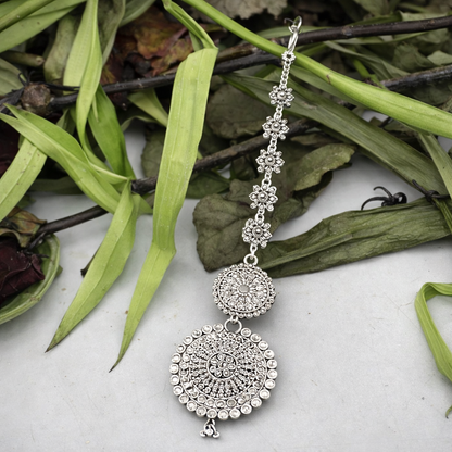 Pahadi Dwimandal Maang Tikka