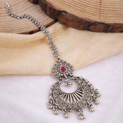 Raktika Chand Maang Tikka