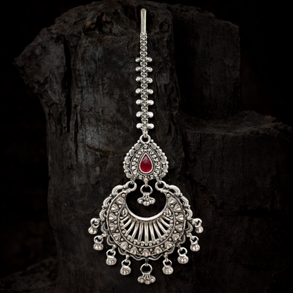 Raktika Chand Maang Tikka