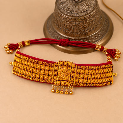 Nanda Surabhi Kanak Guliband